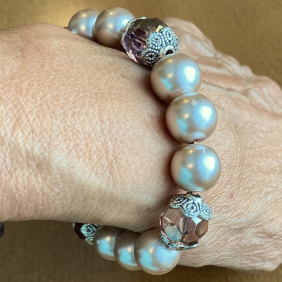 Faux Champagne Pearl & Crystal Stretch Bracelet - Picture 5 of 6